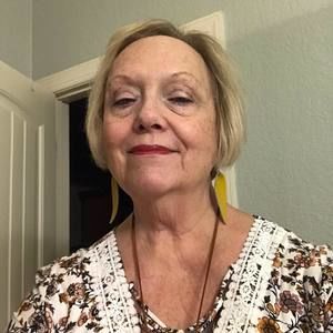 Meet your Posher, Karol